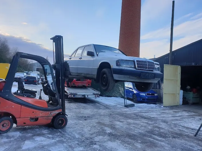 Ahmed Autohändler und Gebraucht KfZ teile Verkaufen