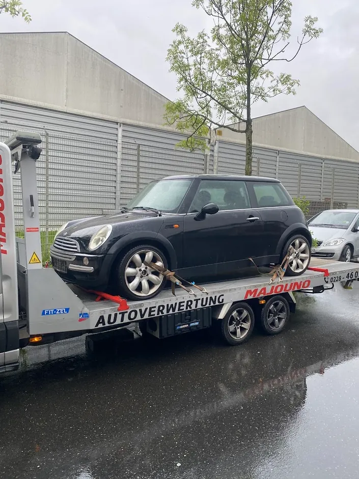 Autoverwertung Majouno